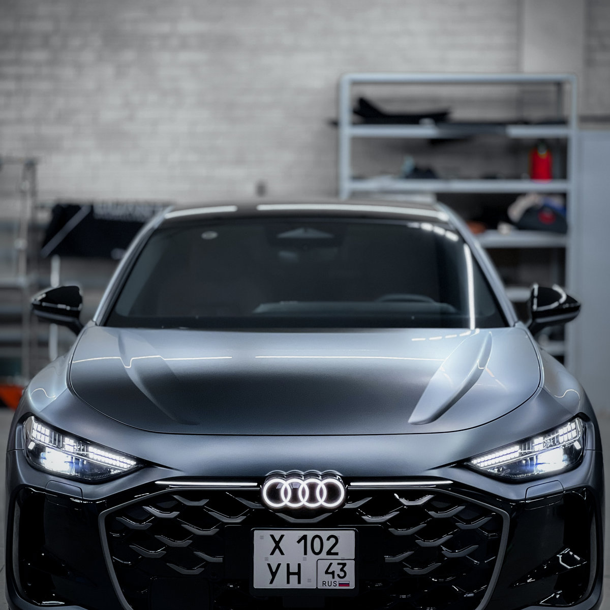 Миниатюра Антигравийная оклейка Audi A5 сатиновой полиуретановой пленкой