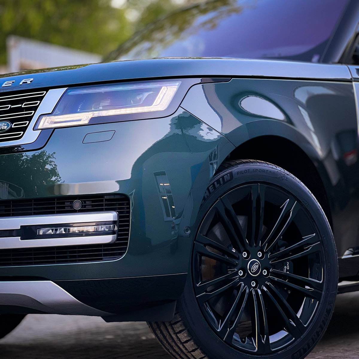 Миниатюра Антигравийная оклейка в глянцевый полиуретан Range rover Vogue