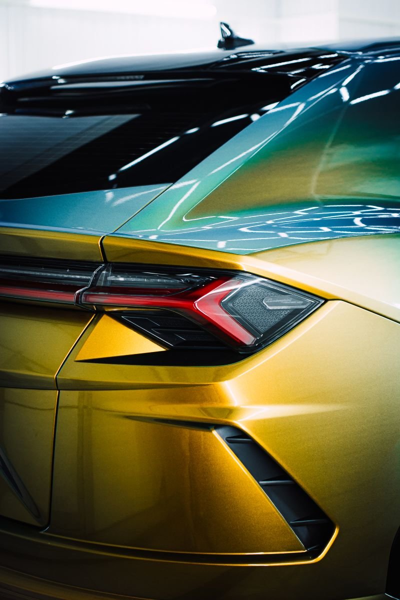 Миниатюра Оклейка в цветную виниловую пленку Lamborgini Urus