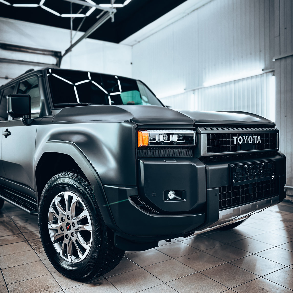 Миниатюра Антигравийная оклейка в матовый полиуретан ​Toyota LC 250