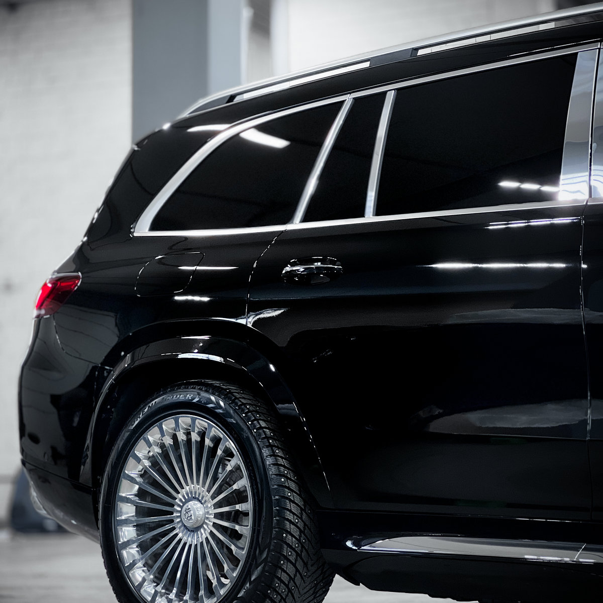 Миниатюра Антигравийная оклейка MB GLS глянцевой полиуретановой пленкой