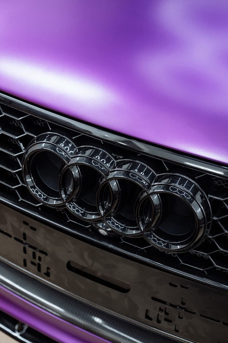 Миниатюра Оклейка в цветную виниловую пленку Audi RS7