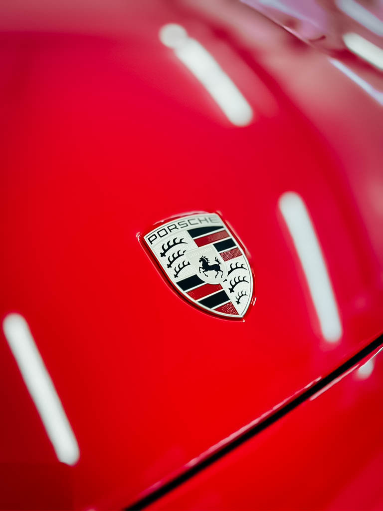 Миниатюра Оклейка в цветную полиуретановую пленку Porsche Cayenne