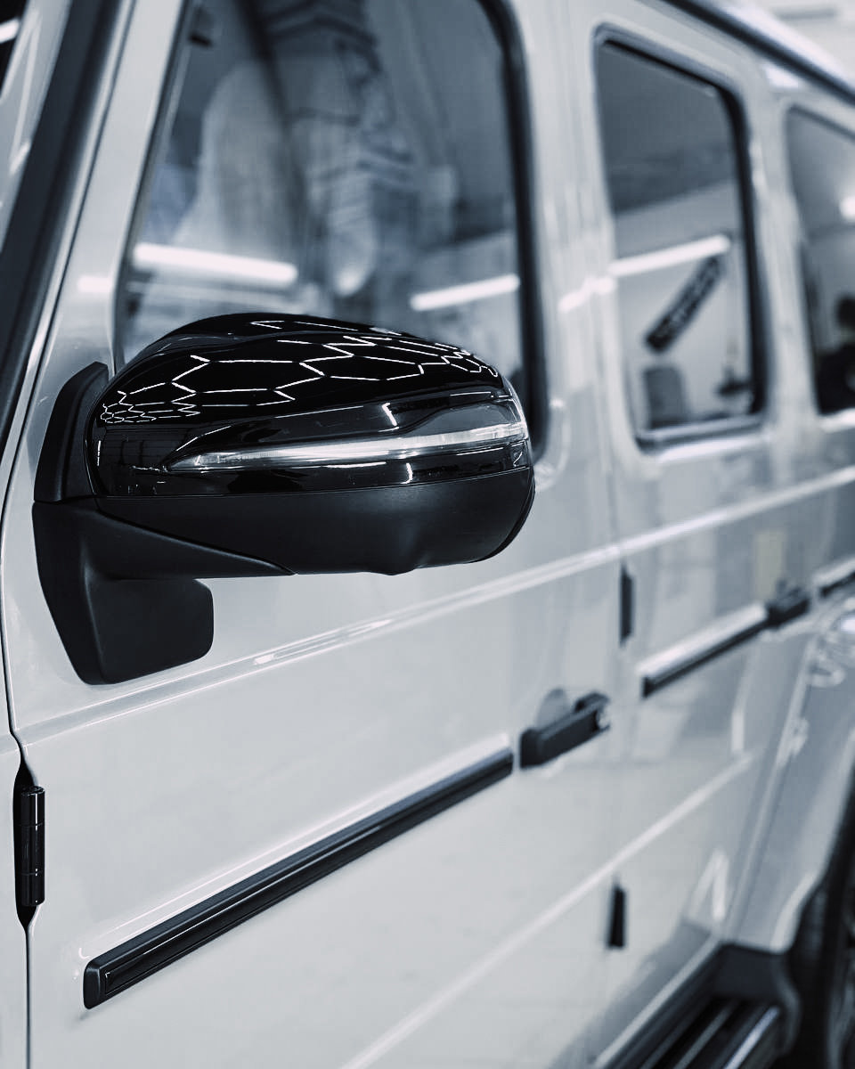 Миниатюра Оклейка в цветную виниловую пленку Mercedes-Benz G63