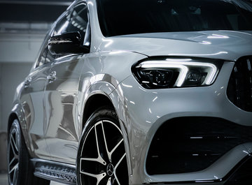 Миниатюра Антигравийная оклейка MB GLE цветной полиуретановой пленкой