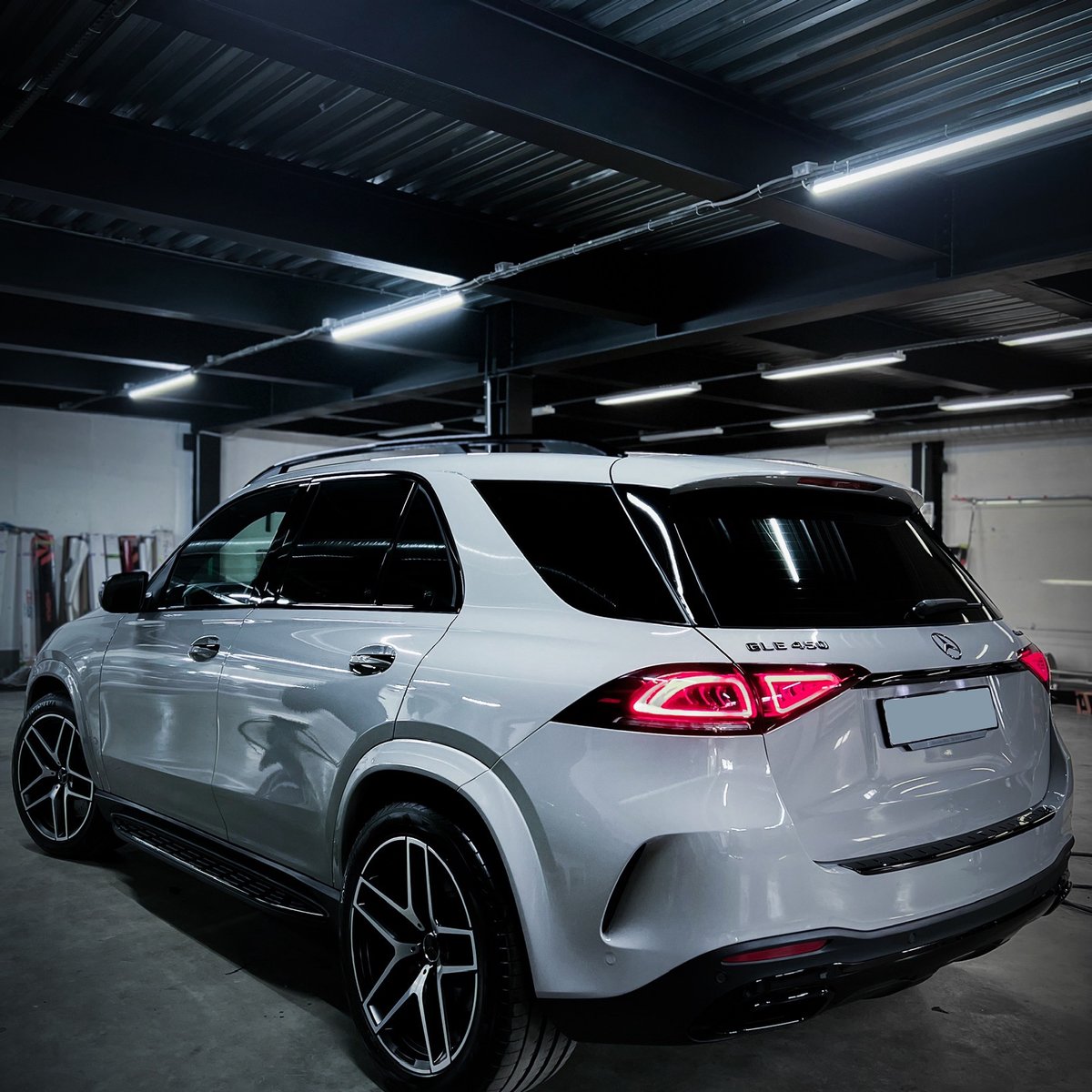 Миниатюра Антигравийная оклейка MB GLE цветной полиуретановой пленкой