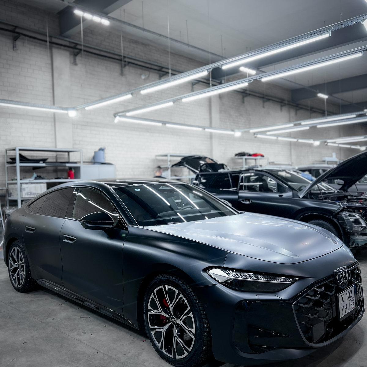 Миниатюра Антигравийная оклейка Audi A5 сатиновой полиуретановой пленкой