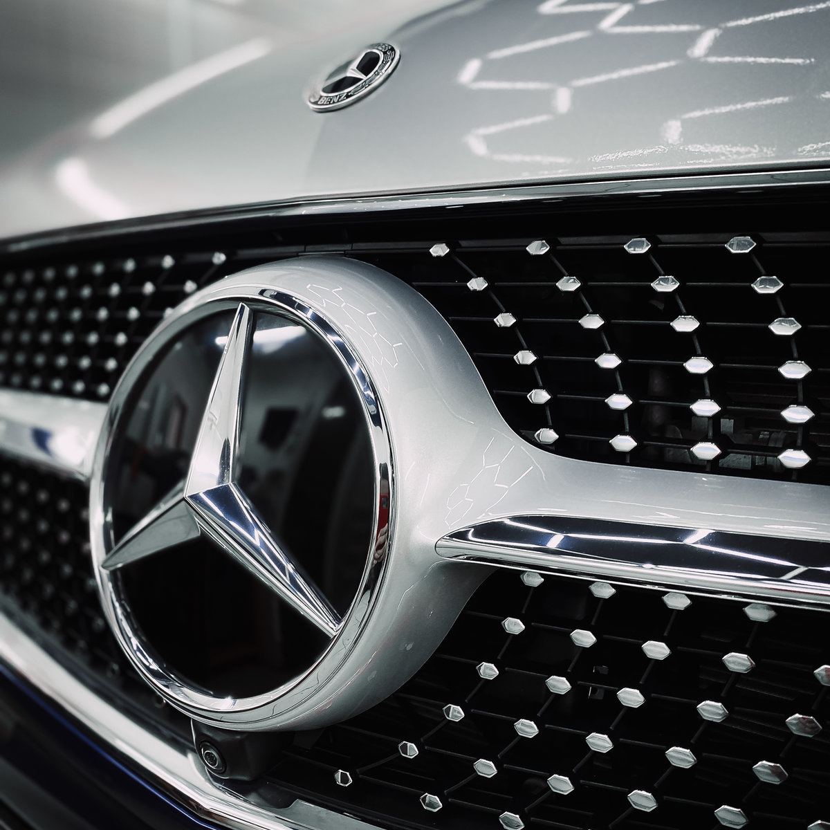 Миниатюра Оклейка в цветную виниловую пленку Mercedes V-class