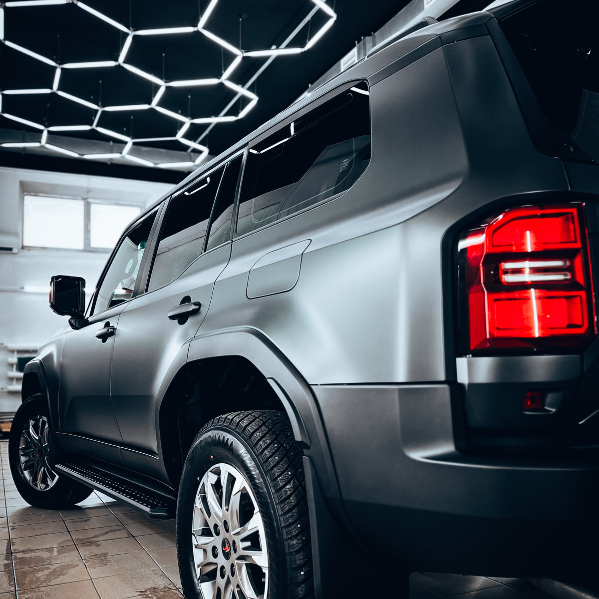Миниатюра Антигравийная оклейка в матовый полиуретан ​Toyota LC 250