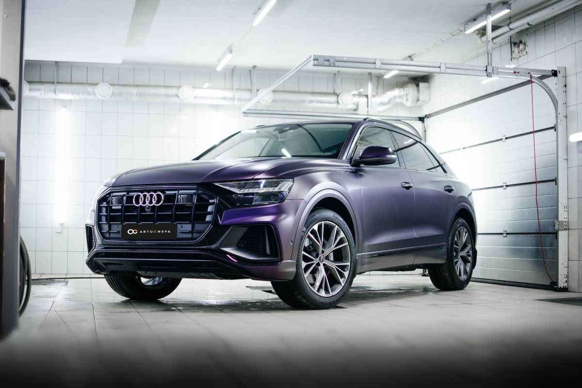 Миниатюра Оклейка в цветную виниловую пленку Audi Q8