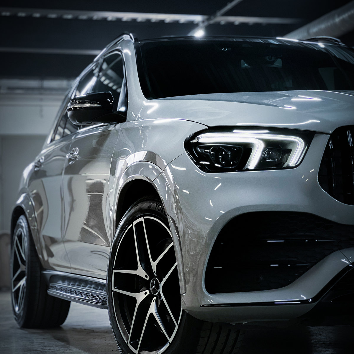 Миниатюра Антигравийная оклейка MB GLE цветной полиуретановой пленкой