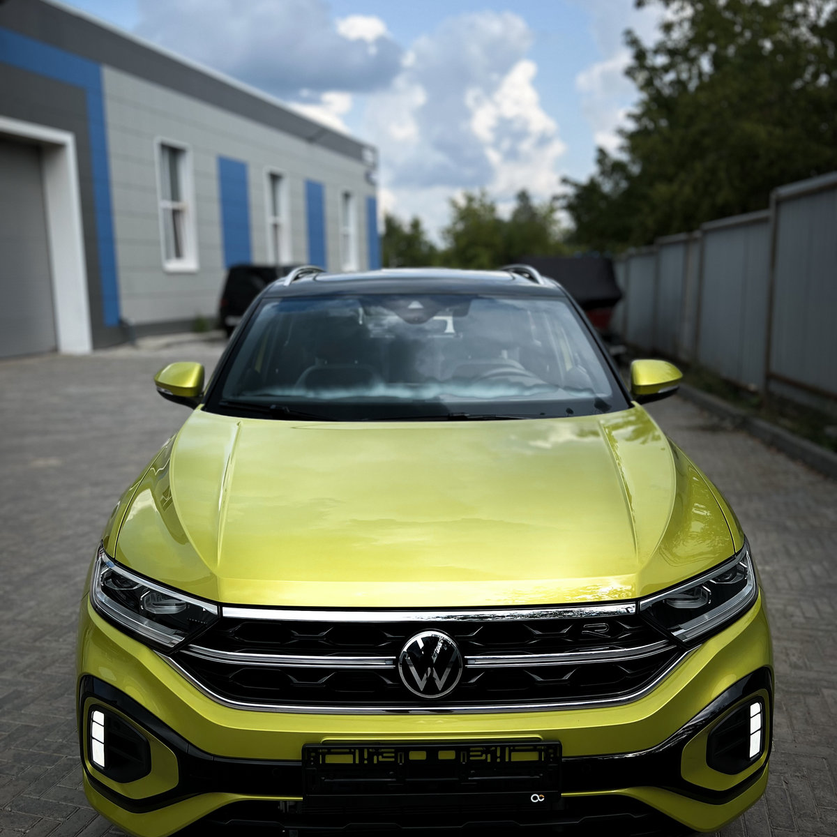 Миниатюра Антигравийная оклейка VW T-roc полиуретановой пленкой