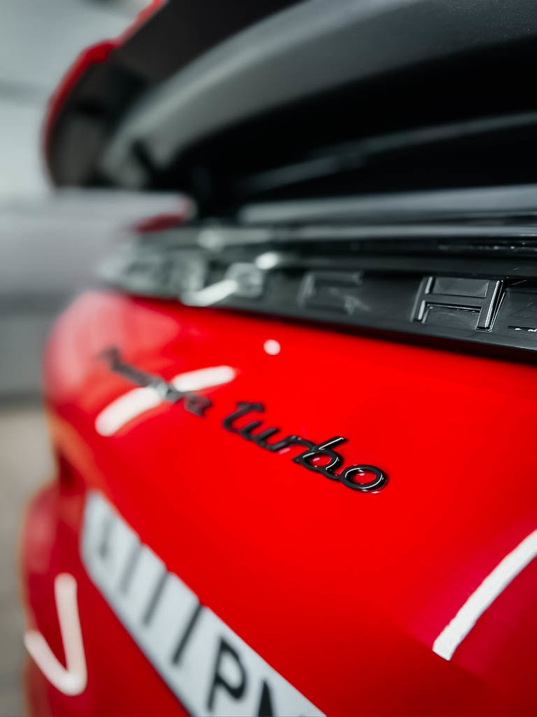 Миниатюра Оклейка в цветную полиуретановую пленку Porsche Cayenne