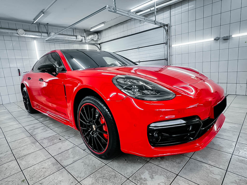 Миниатюра Оклейка в цветную полиуретановую пленку Porsche Cayenne