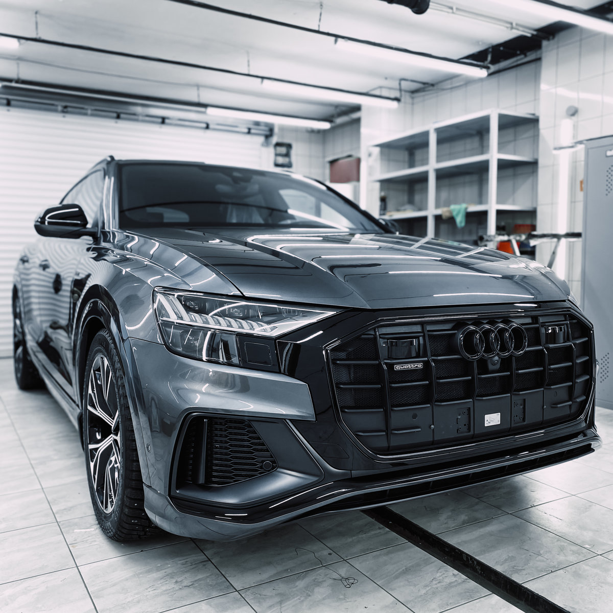 Миниатюра Антигравийная оклейка кузова Audi Q8