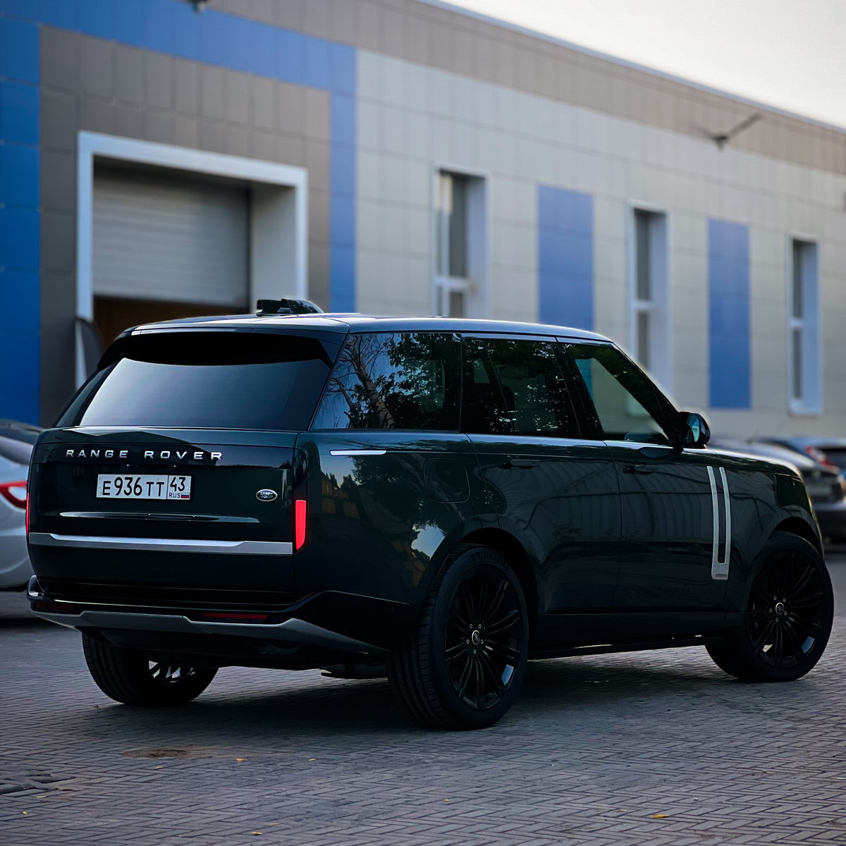 Миниатюра Антигравийная оклейка в глянцевый полиуретан Range rover Vogue