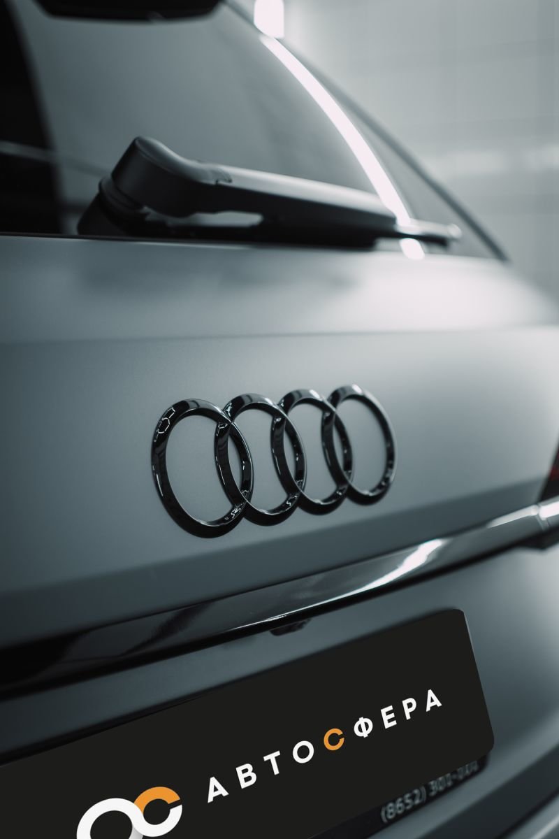 Миниатюра Оклейка в цветную виниловую пленку Audi Q7