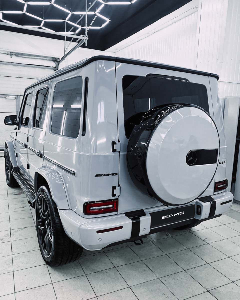 Миниатюра Оклейка в цветную виниловую пленку Mercedes-Benz G63