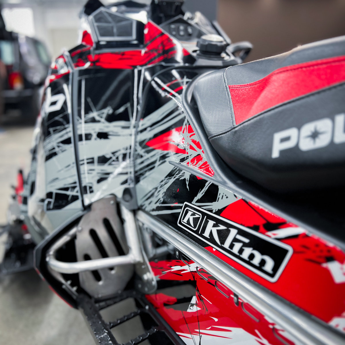 Миниатюра Антигравийная оклейка с дизайном снегохода Polaris