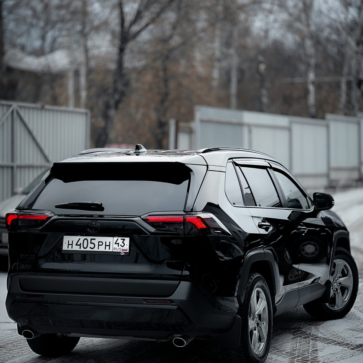 Миниатюра Антигравийная оклейка Toyota Rav 4 полиуретановой пленкой