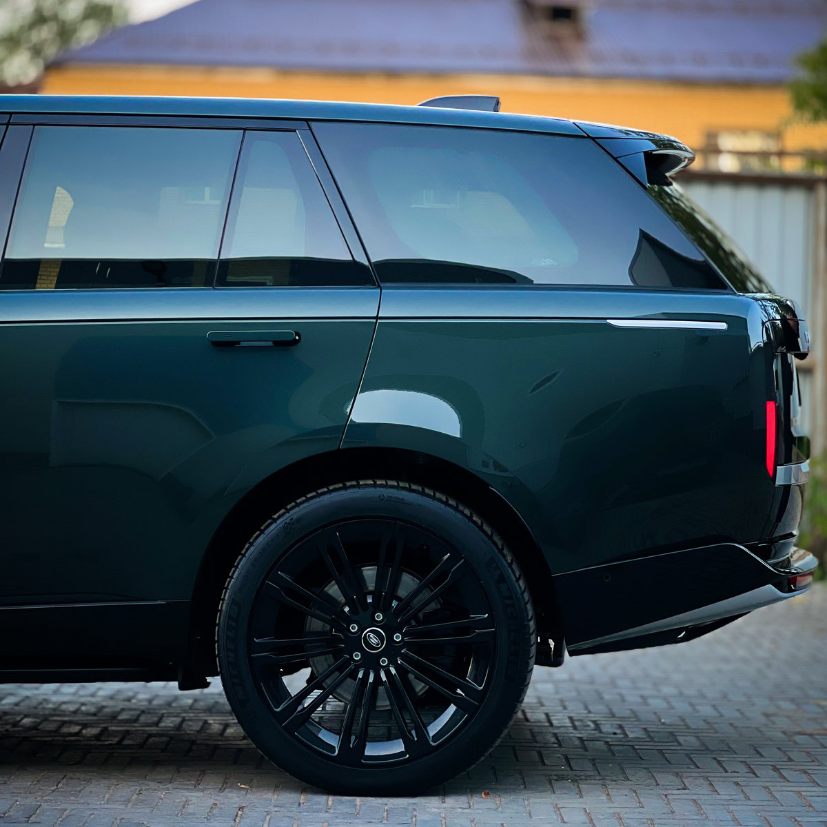 Миниатюра Антигравийная оклейка в глянцевый полиуретан Range rover Vogue