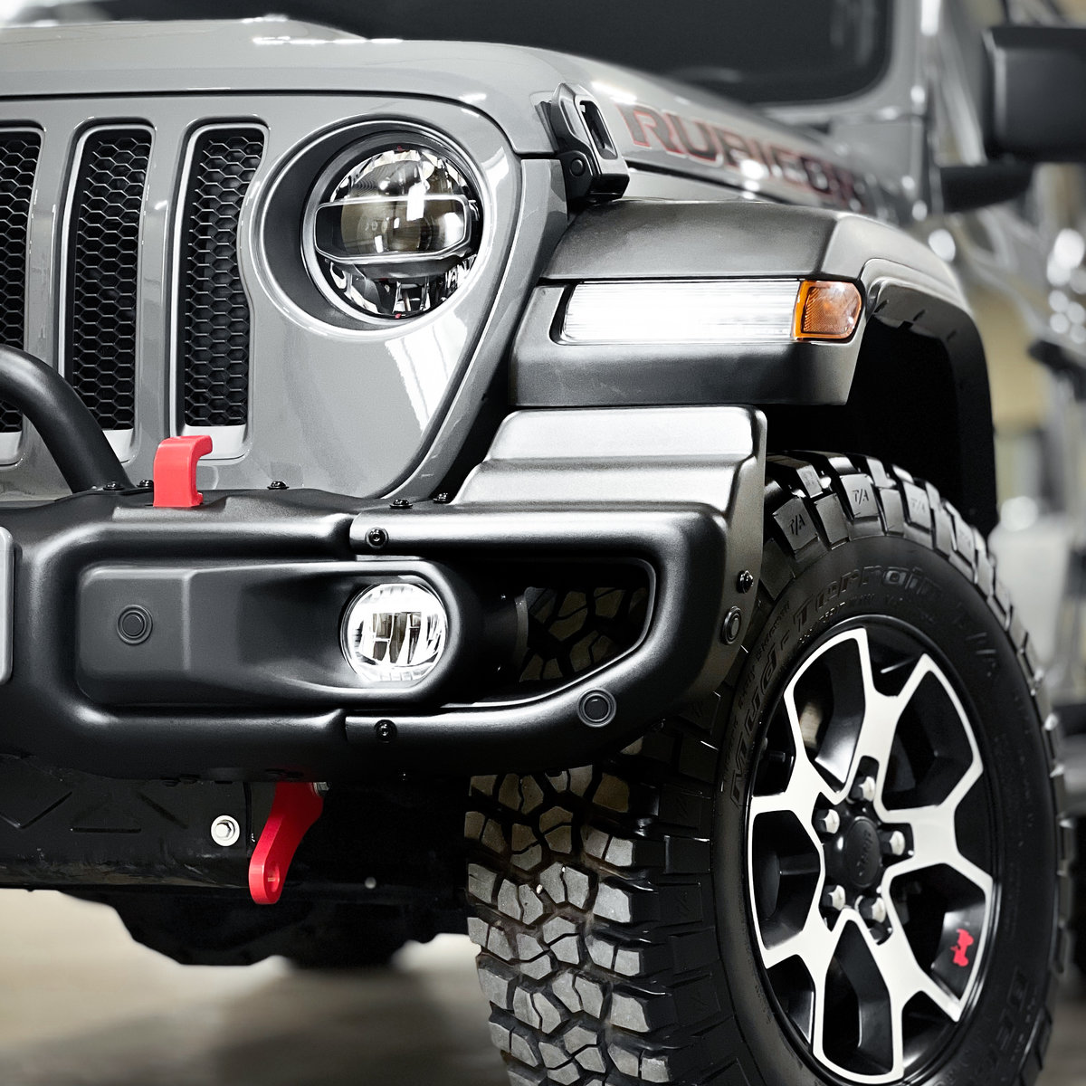 Миниатюра Антигравийная оклейка ​Jeep Rubicon полиуретановой пленкой 