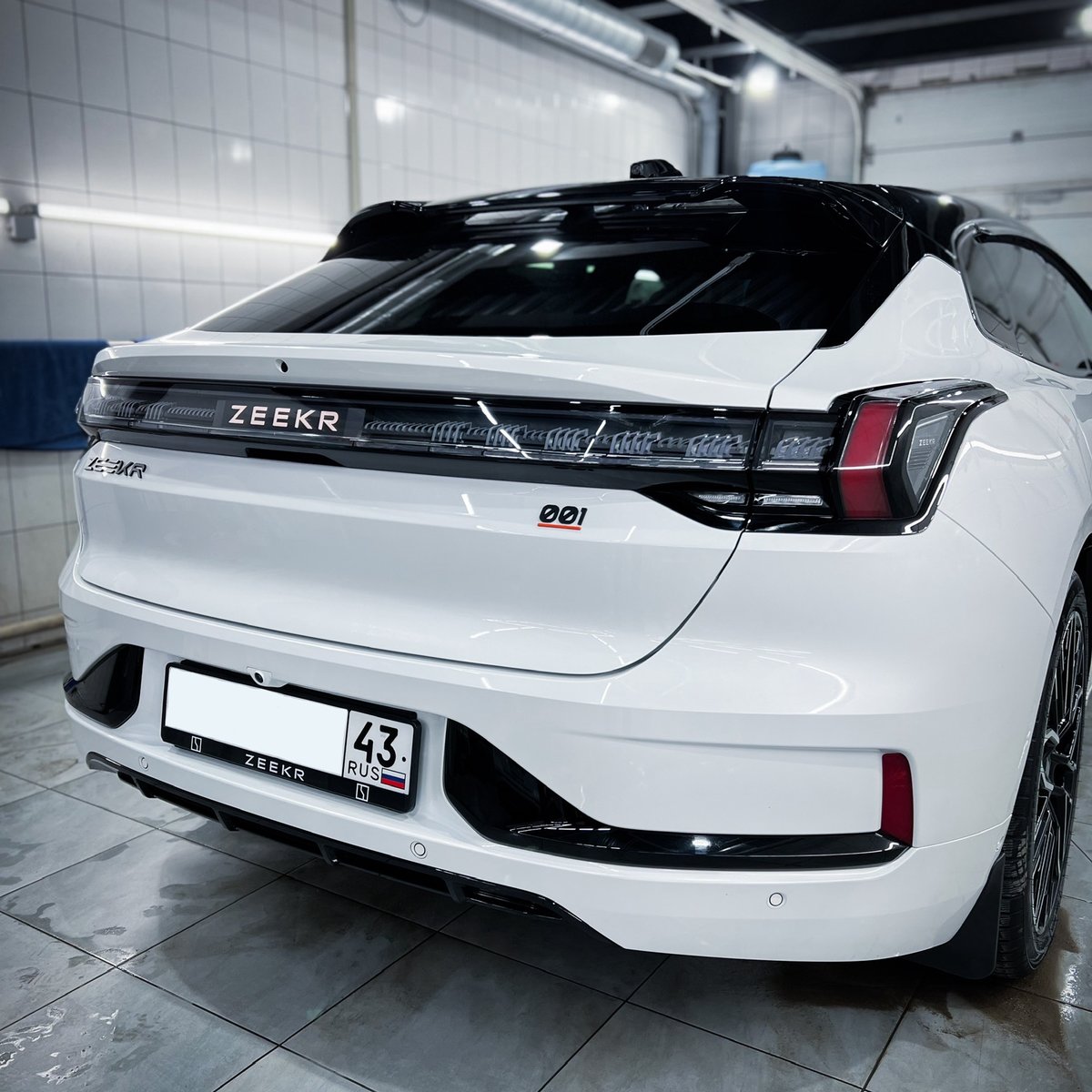 Миниатюра Антигравийная оклейка Zeekr 001 