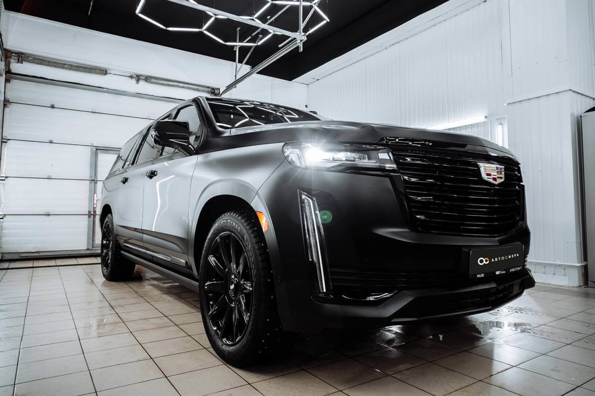 Миниатюра Оклейка в матовый полиуретан Cadillac Escalade