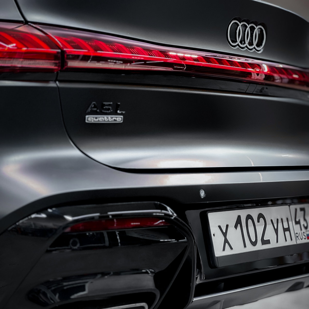 Миниатюра Антигравийная оклейка Audi A5 сатиновой полиуретановой пленкой