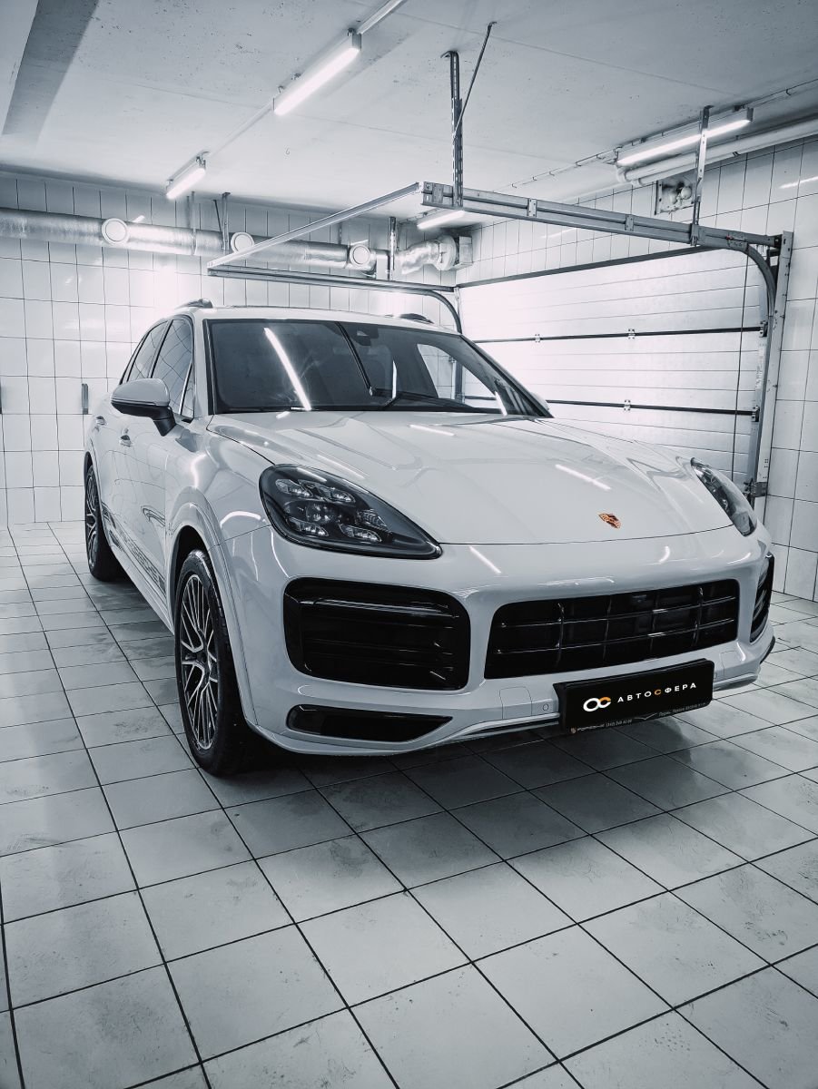 Миниатюра Оклейка в полиуретановую пленку Porsche Cayenne