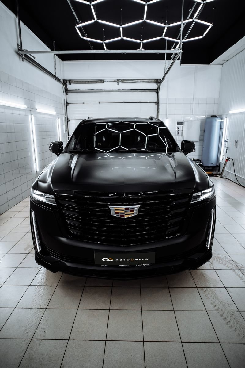 Миниатюра Оклейка в матовый полиуретан Cadillac Escalade