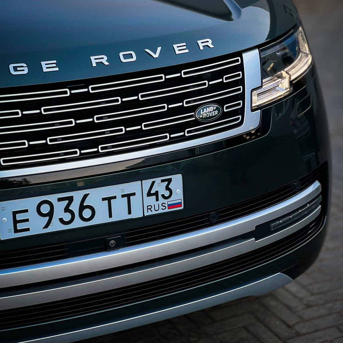 Миниатюра Антигравийная оклейка в глянцевый полиуретан Range rover Vogue